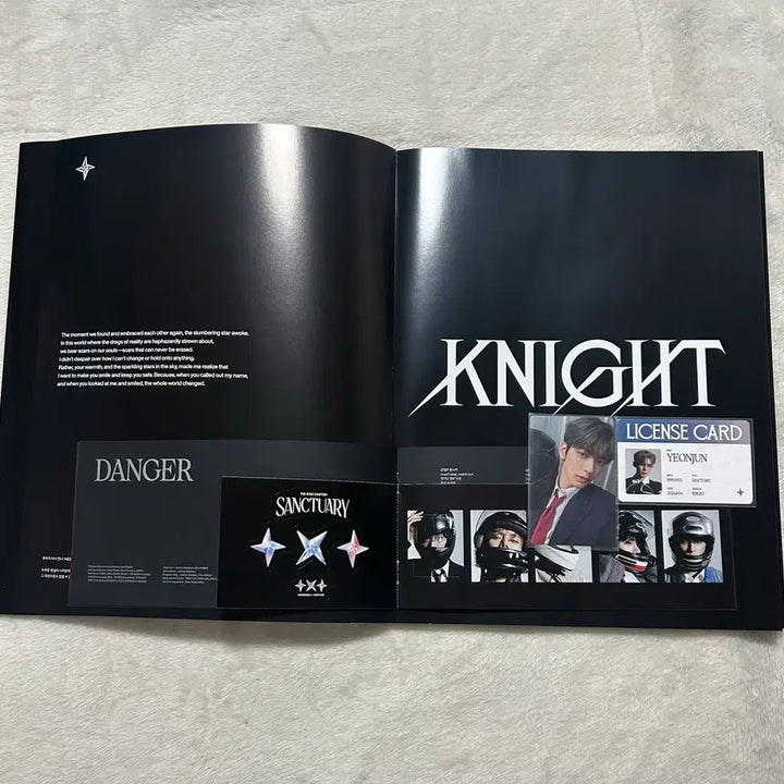 [BUNJANG] TXT SANCTUARY Knight Version Album / 투바투 SANCTUARY knight 버전 앨범