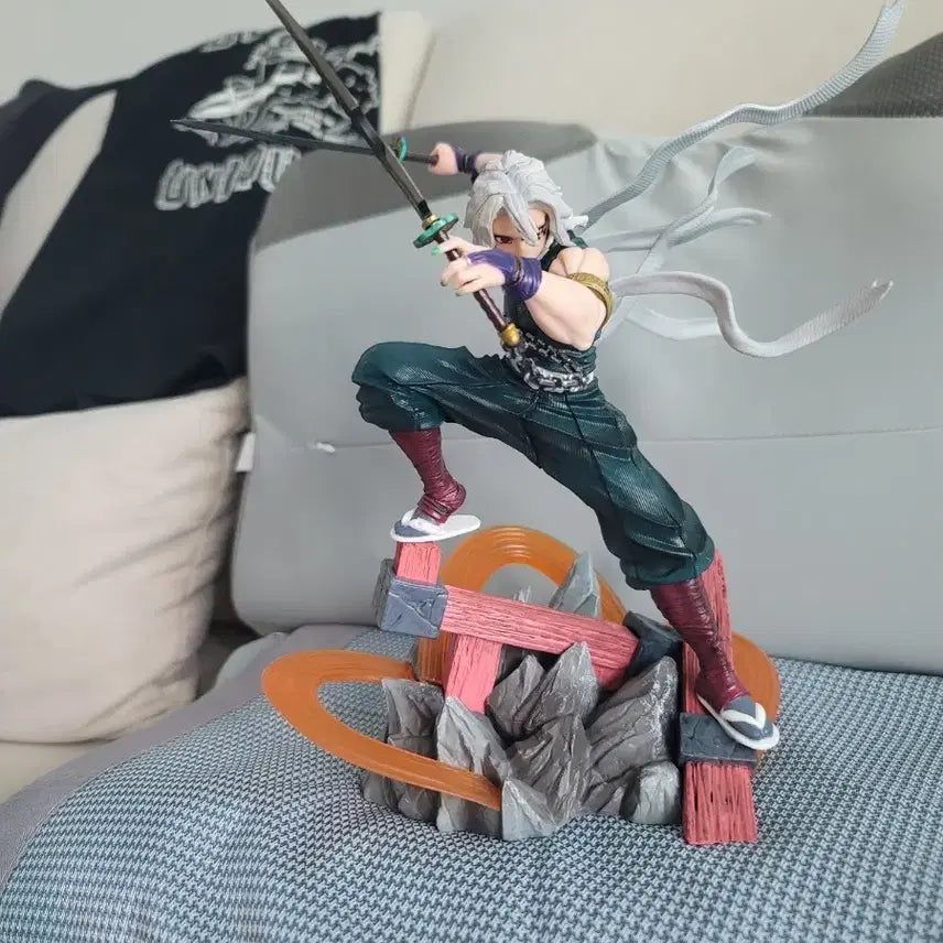 [BUNJANG] Demon Slayer Tengen Uzui Figure / 귀멸의 칼날 우즈이텐겐 피규어
