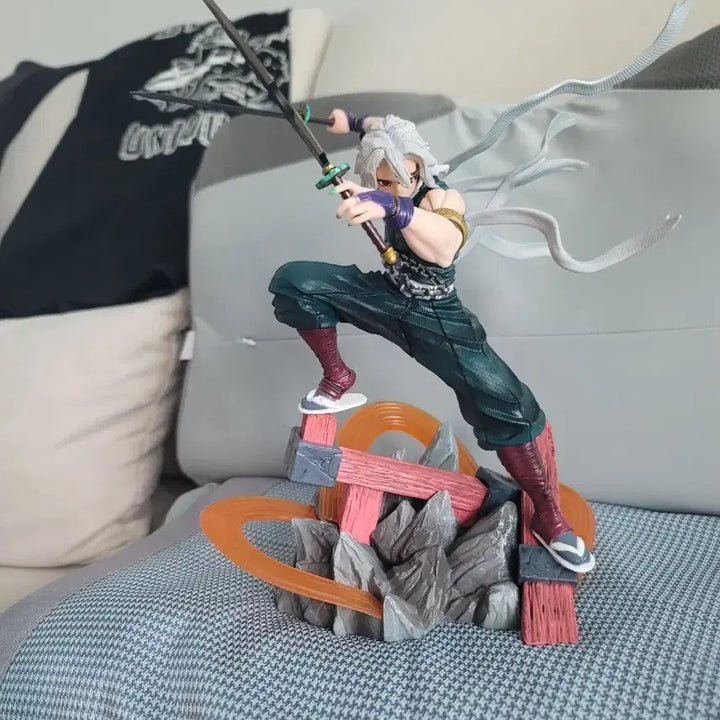 [BUNJANG] Demon Slayer Tengen Uzui Figure / 귀멸의 칼날 우즈이텐겐 피규어