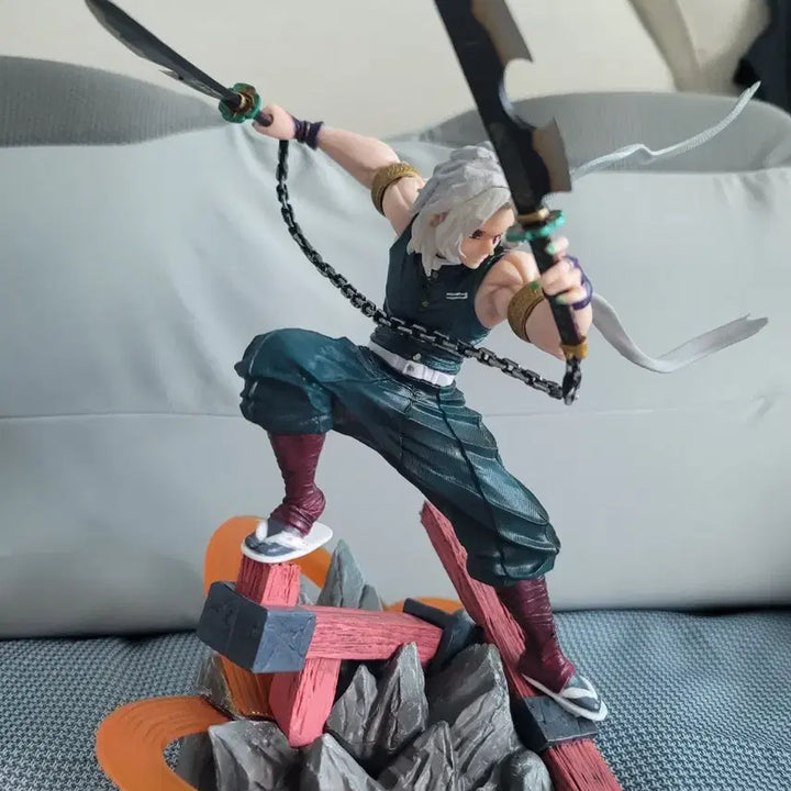 [BUNJANG] Demon Slayer Tengen Uzui Figure / 귀멸의 칼날 우즈이텐겐 피규어