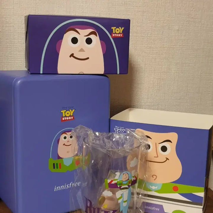 [BUNJANG] Innisfree Toy Story Buzz Lightyear &amp; Hamm Figure Cup Tin Case Set Limited Edition Goods / * 토이스토리 버즈 햄 피규어 컵 틴케이스 세트 토이박스 이니스프리 한정판 굿즈 소품