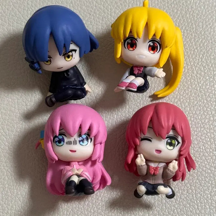 [BUNJANG] Bocchi the Rock! Mango Box Osawari Figure Gacha (4 Types Bundle) / (4종 일괄) 봇치더락 망고박스 오스와리 피규어 가챠 봇치더록