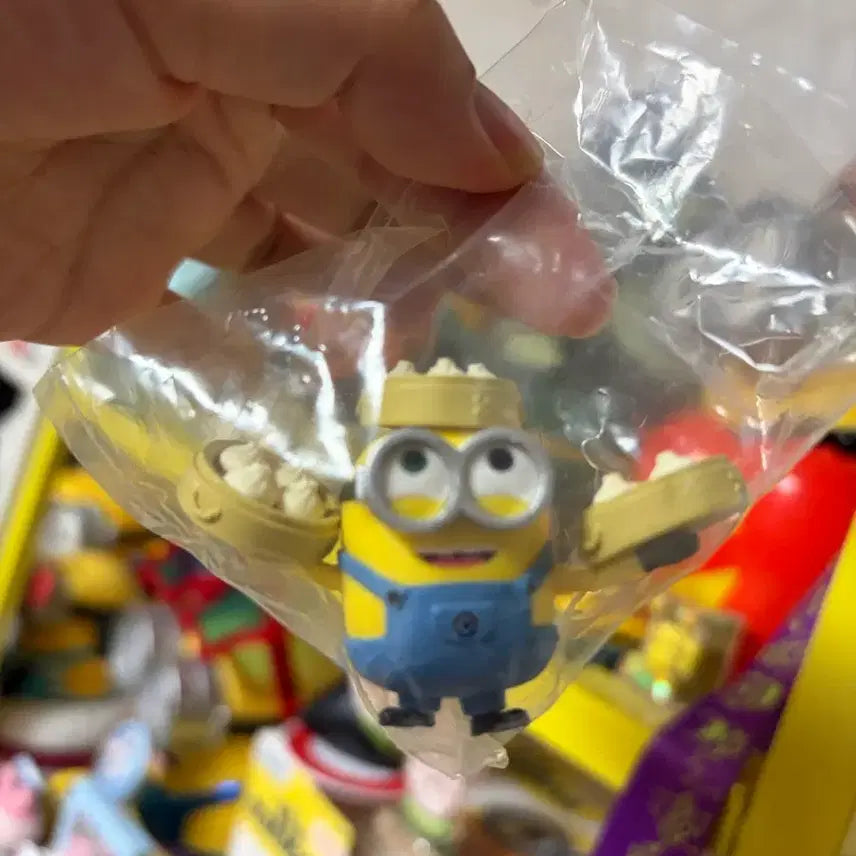 [BUNJANG] Minions Bob Gacha Figure / 미니언즈 밥 가챠