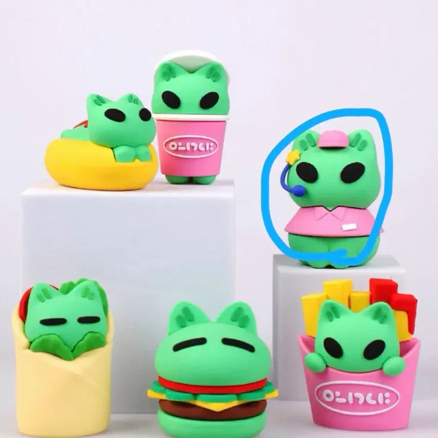 [BUNJANG] Ojaknyeo Alien Cat Figure / 왹냐 랜덤 피규어 외계인 고양이 피규어