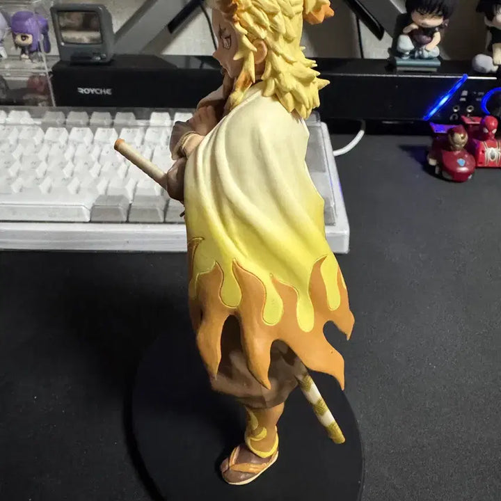 [BUNJANG] Demon Slayer Kyojuro Rengoku Figure / 귀멸의 칼날 렌고쿠 피규어