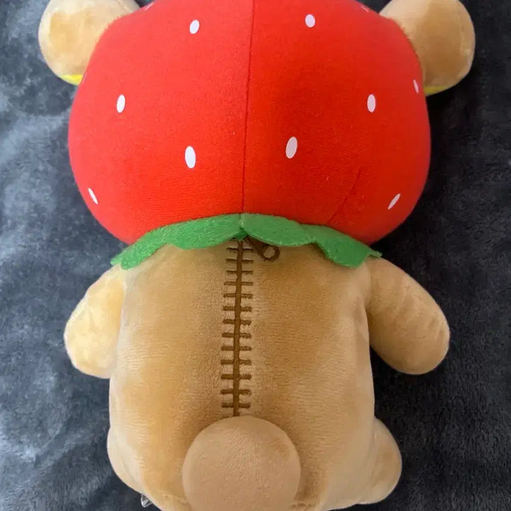 [BUNJANG] San-X Classic Strawberry Hat Rilakkuma Plush / 산엑스 고전 딸기모자 리락쿠마 인형