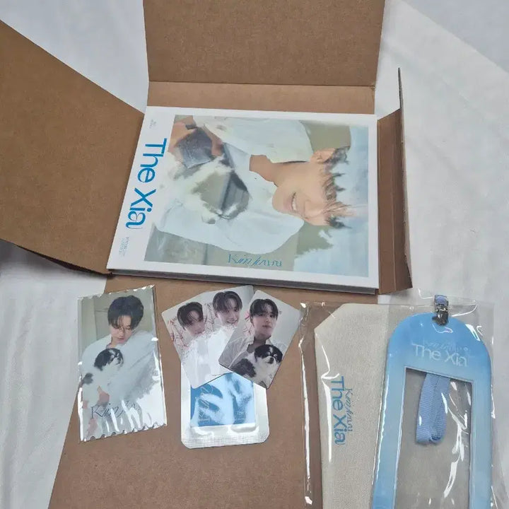[BUNJANG] Bundle Set: COCOBONG Hard Case &amp; THE S.I.A Photo Book / 코코봉 하드케이스 더시아 일괄판매