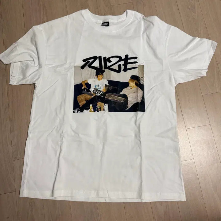 [BUNJANG] RIIZE 2024 FANCON RIIZING DAY T-Shirt D Version / 2024 RIIZE FANCON RIIZING DAY 라이즈 팬콘 라이징데이 티셔츠 D버전