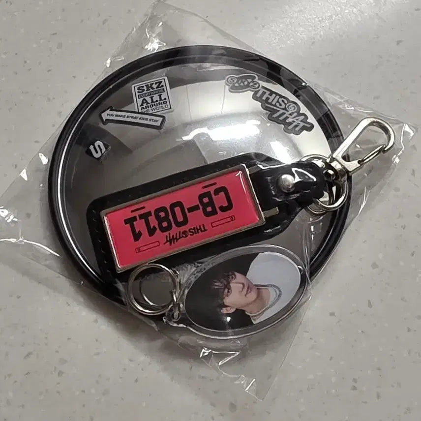 [BUNJANG] Stray Kids Changbin This &amp; That Truck Version Keychain / 스트레이키즈 스키즈 this&amp;that 트럭버전 창빈 키체인