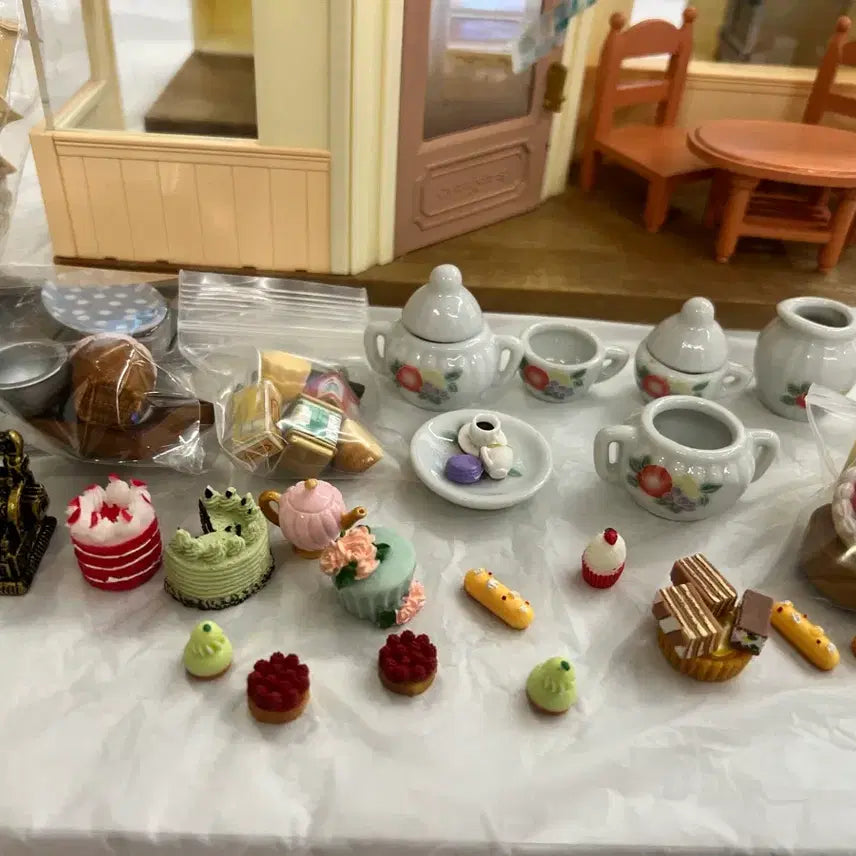 [BUNJANG] Sylvanian Families Old Cake Shop Playset / 실바니안 올드 케이크샵