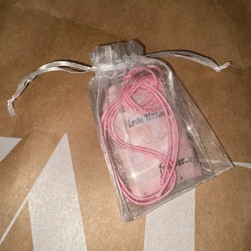 [BUNJANG] Plaive Noah Omamori Charm Unsealed / 플레이브 비공식 비공굿 노아 오마모리 부적 미개봉
