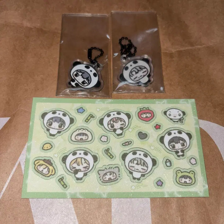 [BUNJANG] P.L.E. play baO Sticker + Keyring Bundle Set (Eunho, Hamin) - Sealed / 플레이브 구우님 플바오 스티커+키링 은호 하민 미개봉