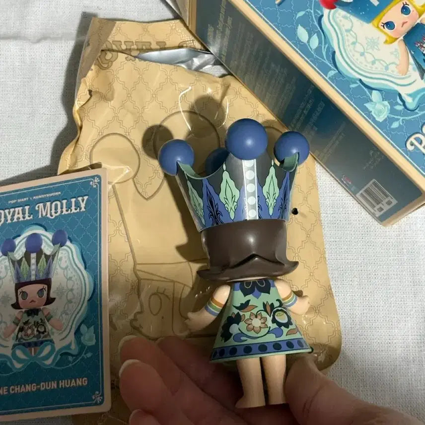 [BUNJANG] Pop Mart Mega Royal Molly 100% Series 1 Saone Changdunhuang / 팝마트정품 메가로얄몰리 100%시리스1 saonechangdunhuang 반택비무료