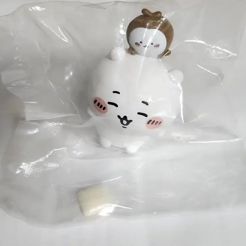 [BUNJANG] Chiikawa Friends Vol. 4 Bandai Sofubi Beetle Figure / 치이카와 프렌즈 4 반다이 소프비 피규어 풍뎅이