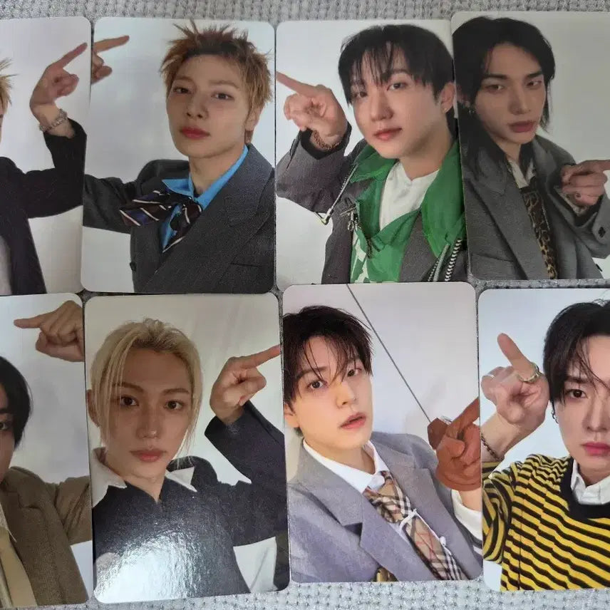[BUNJANG] Stray Kids THIS&amp;THAT Apple Music Photocard Set (8 Members) / 스트레이키즈 THIS&amp;THAT 애플뮤직 포토카드 8장 세트