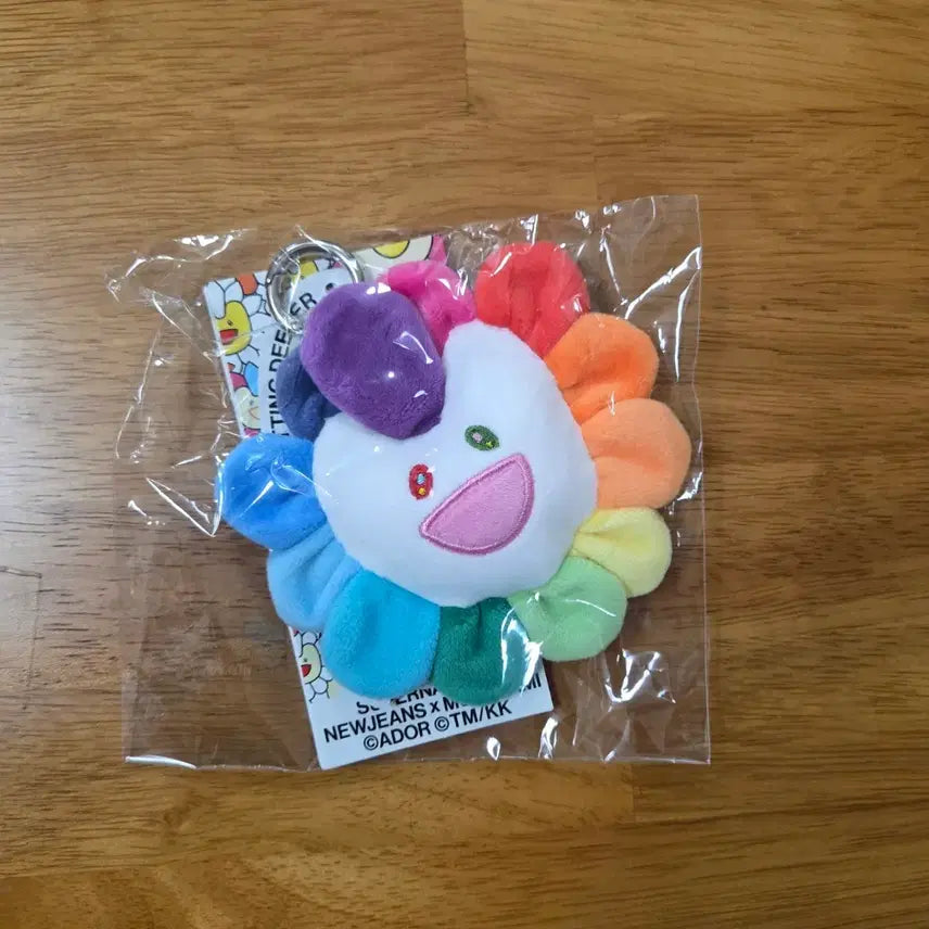 [BUNJANG] NewJeans Murakami Flower Keyring (Sealed) / (미개봉) 뉴진스 무라카미 키링 플라워