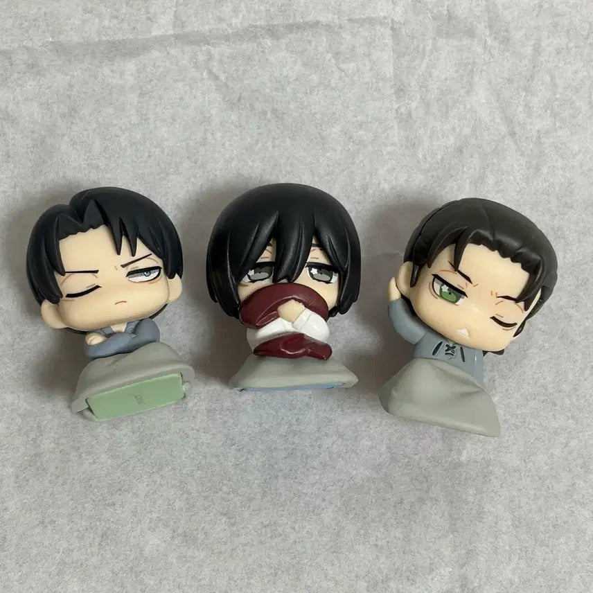 [BUNJANG] Attack on Titan Onemutan Levi Mikasa Eren Figure Bundle Set / 일괄) 진격의거인 오네무탄 리바이 미카사 에렌 피규어 가챠