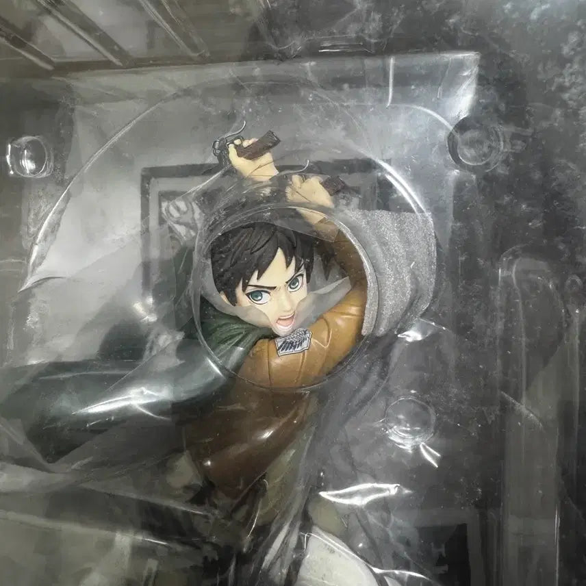[BUNJANG] Kotobukiya Attack on Titan Eren Yeager 1/8 Scale Model Kit (Reissue) / 진격의 거인 코토부키야 에렌 예거 재판판 판매합니다
