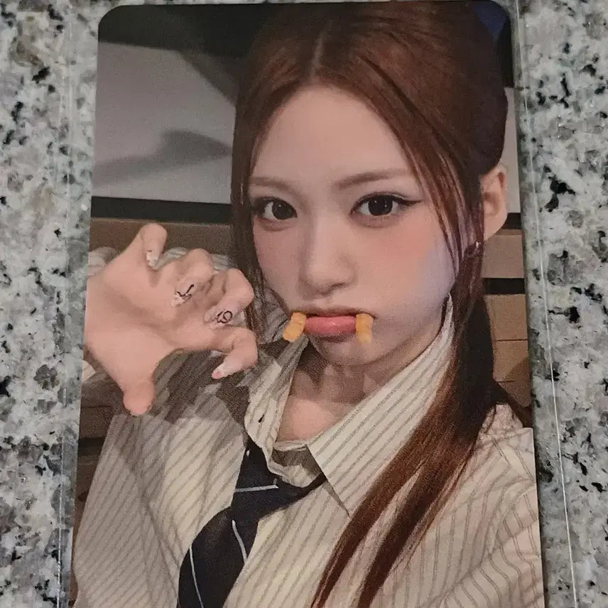 [BUNJANG] Lissiene Shrimp Cracker Photocard Plus Chat POB JENA / 리센느 새우깡 포카 플러스챗 미공포 제나
