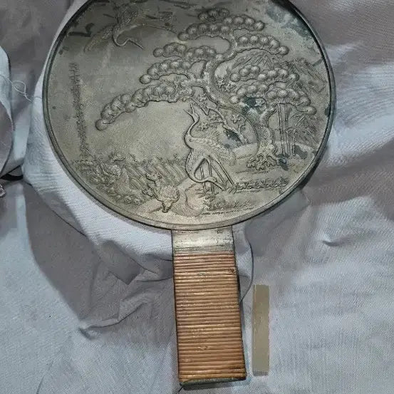 [BUNJANG] Japanese Edo Period Bronze Mirror (Dokyo/Hwakyung) with Pine, Bamboo, Plum, Crane, and Turtle Motifs - 39cm / 일본 에도시대 추정 대형 청동 동경 화경 송죽매 학거북문 재명 39cm