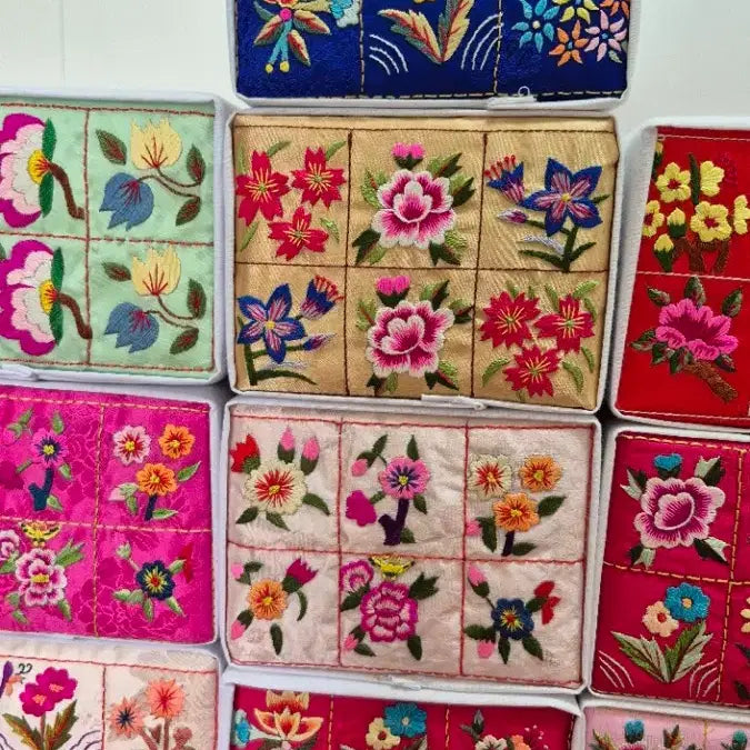 [BUNJANG] Hand-Embroidered Golden Pillow (10-Piece Bundle Set) / 손자수 골침베개