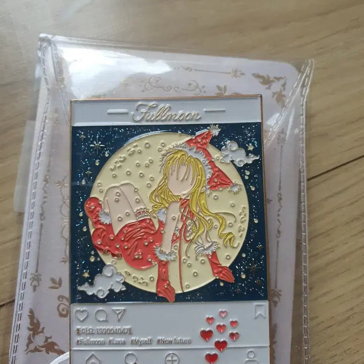 [BUNJANG] Full Moon Wo Sagashite Luna Brooch / 달빛천사 루나 비공굿 뱃지  + 풀문앨범