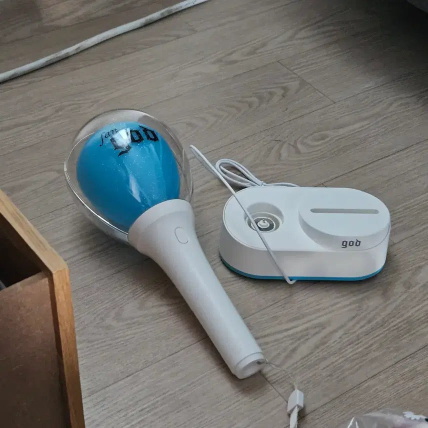 [BUNJANG] god Ha-pung Bong Lightstick &amp; Charging Stand Set / god 지오디 응원봉 하풍봉 + 충전 거치대