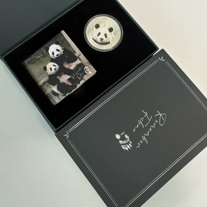 [BUNJANG] Fu Bao Limited Edition Coin / 푸바오 한정판주화