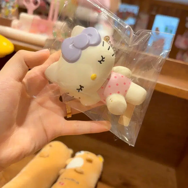 [BUNJANG] Vintage Sanrio Hello Kitty Sleeping Plush Keychain / 고전 산리오 헬로키티 잠자는 큰 키링