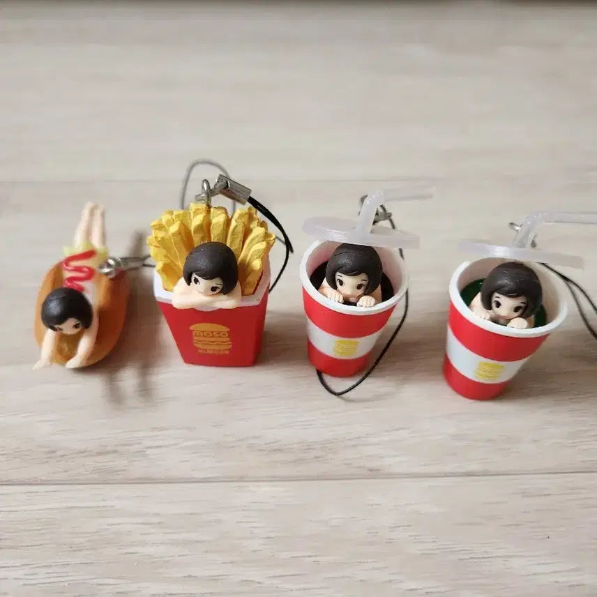 [BUNJANG] Charming 4-Dimensional Girl Character Figure Set (4 Types) / 귀여운 4차원적 그녀  캐릭터 피규어 4종 세트