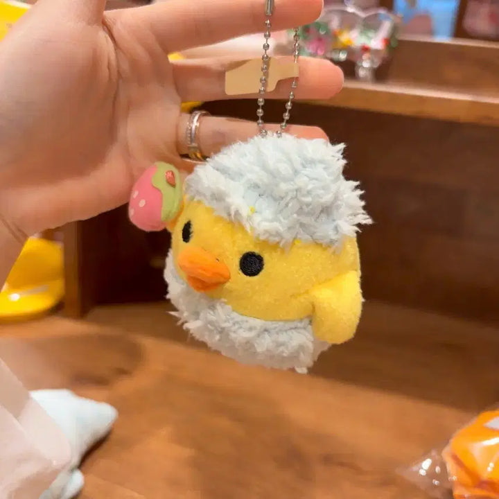 [BUNJANG] San-X Kiiroitori Strawberry Shower Ball Plush Keychain / 고전 산엑스 키이로이토리 딸기 샤워볼 거품목욕 인형 키링