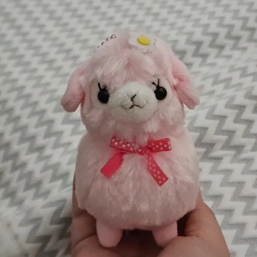 [BUNJANG] Amuse Pink Alpaca Plush Keychain / 어뮤즈 핑크 알파카 봉제 인형 키링