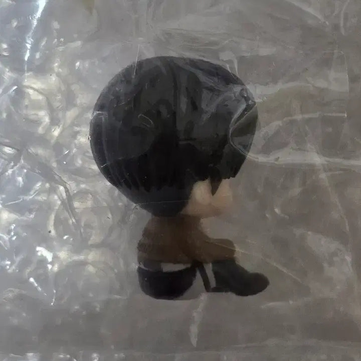 [BUNJANG] Attack on Titan Levi Mechanic Figure / 진격의거인 리바이 구제복 마치보케 가챠 피규어