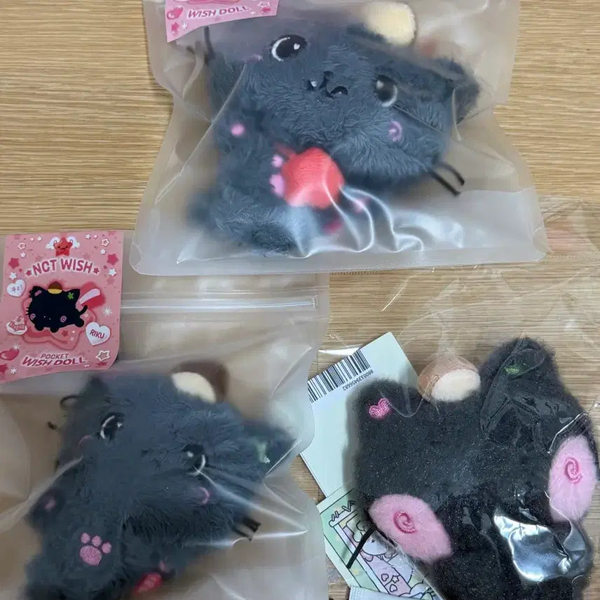 [BUNJANG] WishdoLL Kuri + PocketdoLL Kuri + KuriNini Magnet Bundle Set (NCT WISH Riku) / [미개봉] 위시돌 쿠리 + 포켓돌 쿠리 + 쿠리니니 마그넷 엔시티위시 리쿠