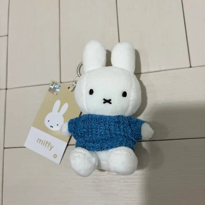 [BUNJANG] Miffy Tweed Sweater Keychain / 트위드 입은 미피 블루
