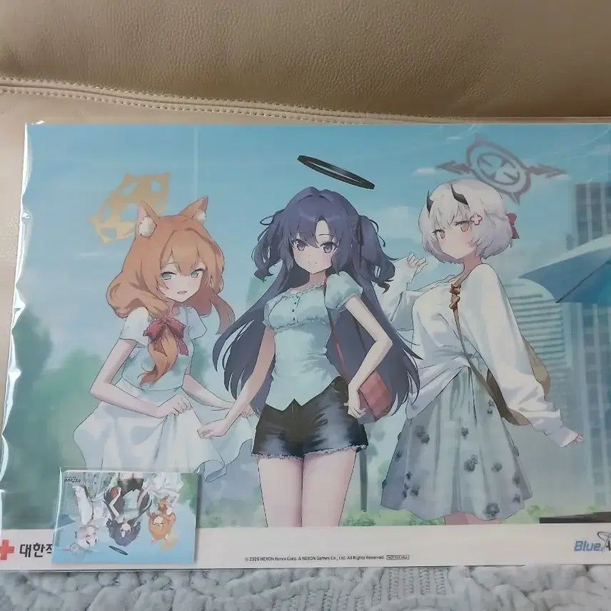 [BUNJANG] Blue Archive Illustration Poster, Photocard, Game Coupon Set / 블루아카이브 일러스트 포스터 포토카드 게임쿠폰 3종