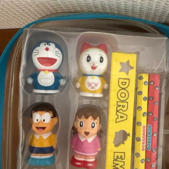 [BUNJANG] Doraemon Classic Stationery Set Pouch / 도라에몽 고전 문구세트 파우치 새상품