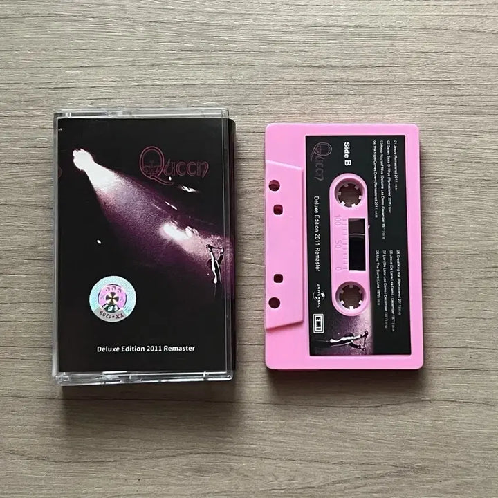 [BUNJANG] Queen "Queen" 2011 Remastered Deluxe Edition Limited Edition Pink Cassette Tape / 퀸 Queen 데뷔 앨범 2011 리마스터 딜럭스 카세트 테이프