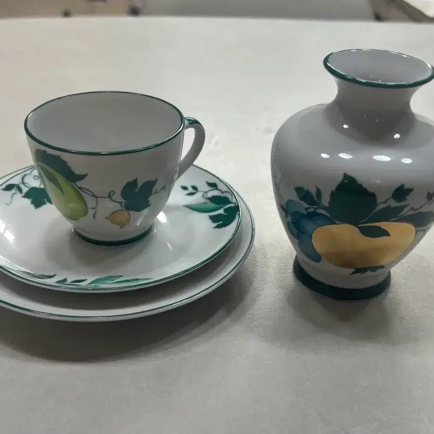 [BUNJANG] 1983 USSR Ceramic Coffee Cup &amp; Vase Set / (정품)1983년 구소련 도자기 커피잔+화병 일괄
