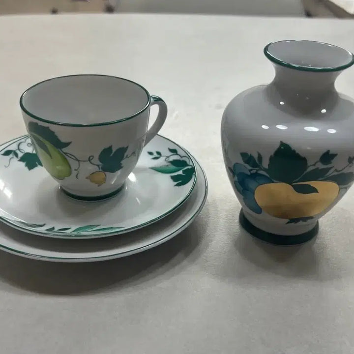 [BUNJANG] 1983 USSR Ceramic Coffee Cup &amp; Vase Set / (정품)1983년 구소련 도자기 커피잔+화병 일괄