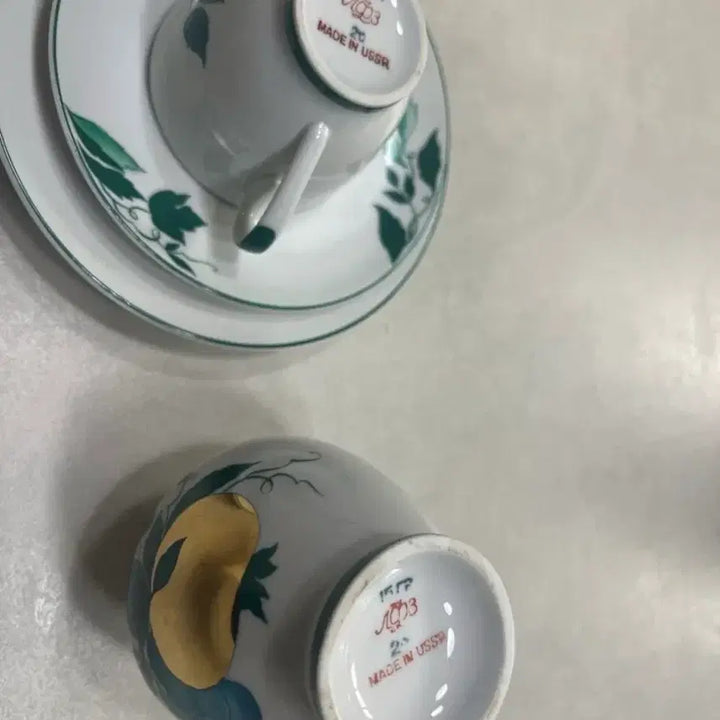 [BUNJANG] 1983 USSR Ceramic Coffee Cup &amp; Vase Set / (정품)1983년 구소련 도자기 커피잔+화병 일괄