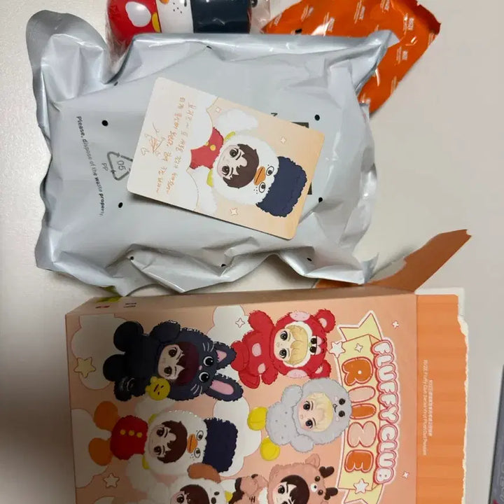 [BUNJANG] RIIZE Sohee "Bbolbbolyi" POP MART Fluffy Bottle Candy Hipper Bundle Set / 라이즈 소희 똘병이 팝마트 플러피 보틀캔디 히퍼
