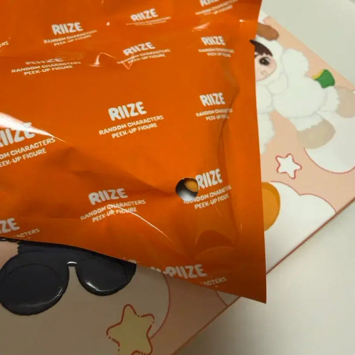 [BUNJANG] RIIZE Sohee "Bbolbbolyi" POP MART Fluffy Bottle Candy Hipper Bundle Set / 라이즈 소희 똘병이 팝마트 플러피 보틀캔디 히퍼