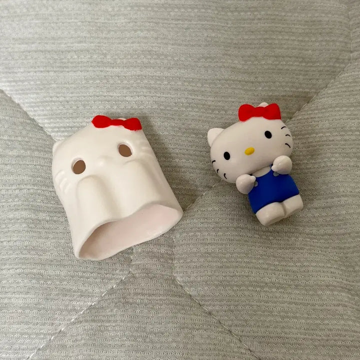 [BUNJANG] Sanrio Hello Kitty Ghost Gacha Figure / 산리오 헬로키티 유령 가챠 피규어