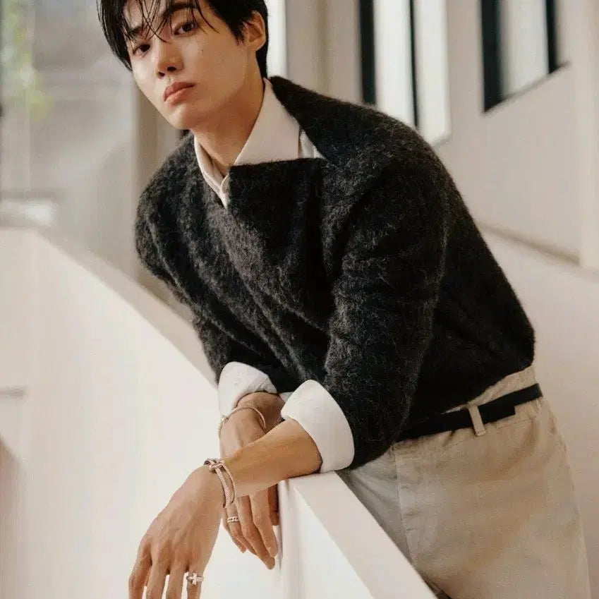 [BUNJANG] Esquire Magazine October 2023 Issue featuring Choo Young Woo / (새상품)<중증외상센터><견우와 선녀> 추영우님 표지인 에스콰이어 잡지양도