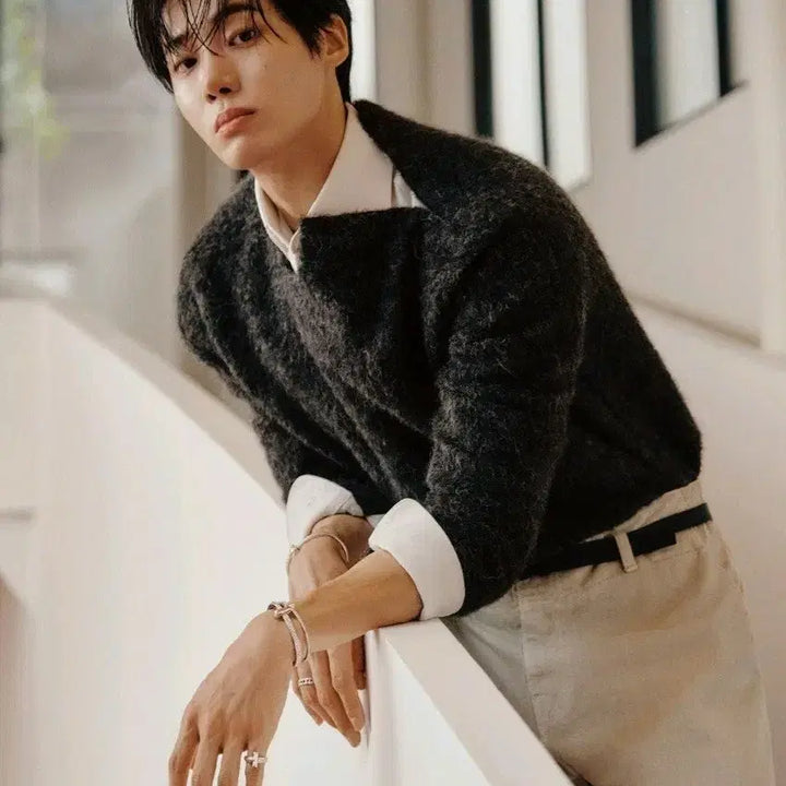 [BUNJANG] Esquire Magazine October 2023 Issue featuring Choo Young Woo / (새상품))<연애박사>,<중증외상센터><견우와 선녀> 추영우님 표지인 에스콰이어 잡지양도