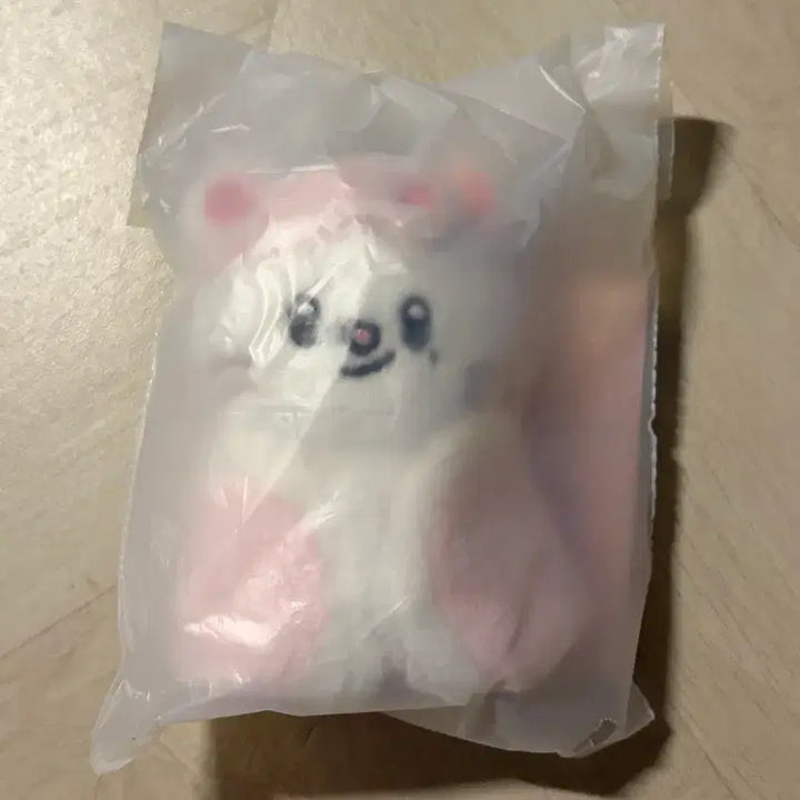 [BUNJANG] Stray Kids Jiniret Micro Strawberry Bundle Set / 스키즈 지니렛 콩키주 마이크로 딸기 일괄