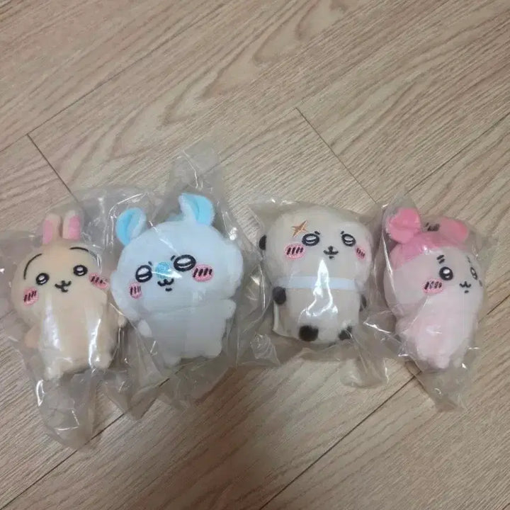 [BUNJANG] Chiikawa Sitting Plush Gacha Set / 치이카와 앉은 누이 가챠 인형 4종세트