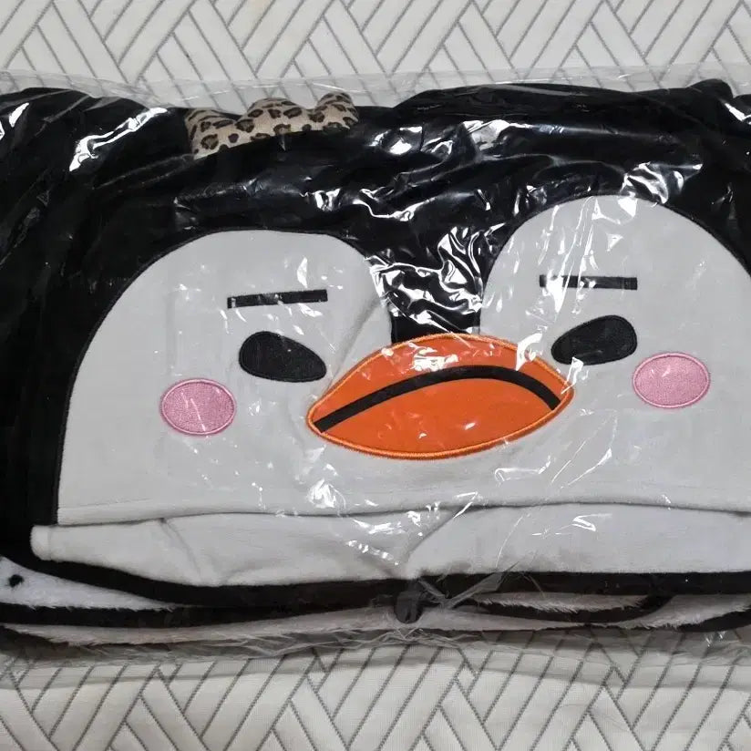 [BUNJANG] 2PM Junho Midnight Sun Ppaeng Ppaeng Hoodie Blanket / 이준호 Midnight_Sun 펭펭이 후드 담요