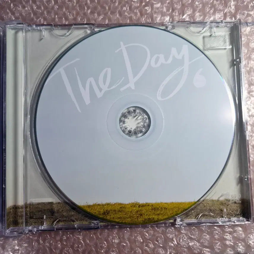 [BUNJANG] Day6 The Day Debut Album / 데이식스 더데이 앨범 팝니다 (데뷔앨범) Day6 데식 The Day 콩츄